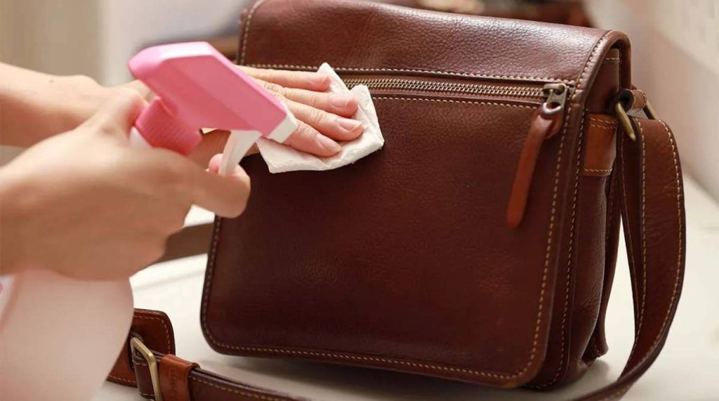 Cómo limpiar un bolso de piel sin recurrir a la lavandería 3 Como limpiar un bolso de cuero